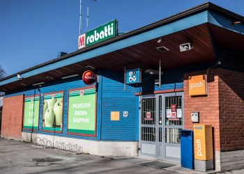 M-market Rabatin lopettaminen siirtää asiamiespostin sadan metrin päähän.